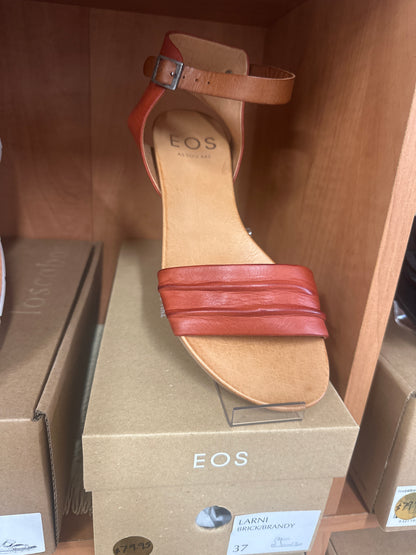 Larni - Brick/ Brown EOS