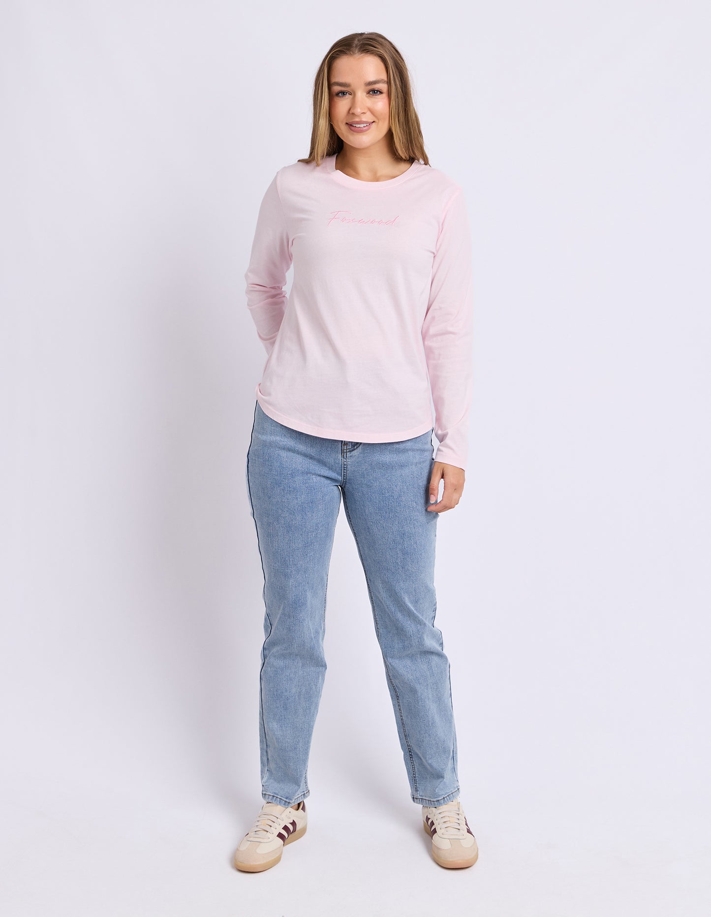 Signature L/S tee